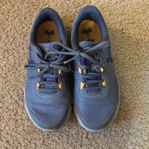 Euc under Armour tennis shoes